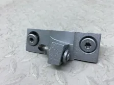 Петля двери верхняя BMW X5 2018 41007377545 F15 N57D30B, передняя левая