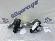 Петля двери нижняя Mercedes-Benz E-Class 2020 A2137201210 W213, передняя правая