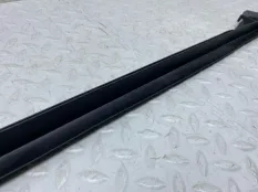 Уплотнительная резинка двери Porsche Taycan 2021 9J1837639 9J1 EBFA, передняя левая