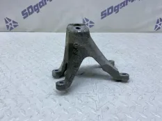 Кронштейн двигателя BMW 5-Series 2018 22116876218 G30 B57D30A, правый