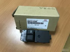 Кнопки стеклоподъемника Kia Rio 3 2011 935704Y000