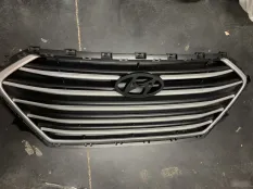 Решетка радиатора Hyundai Elantra 6 2016 86350F2000 AD