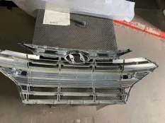 Решетка радиатора Hyundai Elantra 6 2018 JH02ELT18007B2 AD