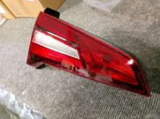 Фонарь внутренний Jetta JA3 2019 6RM945094, правый