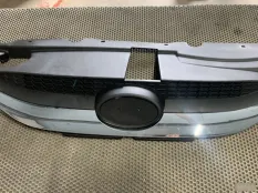Решетка радиатора Hyundai ix35 2010 863512Y000