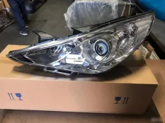 Фара Hyundai Sonata 6 2010 921023S000, левая