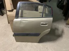 Дверь Kia Rio 2006 770031G210, задняя левая