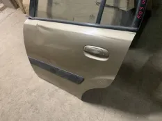 Дверь Kia Rio 2006 770031G210, задняя левая