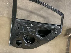 Дверь Hyundai Solaris 770044L000, задняя правая