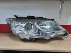 Фара Toyota Camry 2015 8113033881 V50, правая