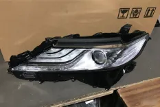 Фара Toyota Camry 2017 8118533D70B V70, левая