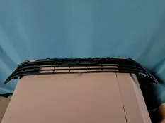 Решетка бампера Geely Emgrand 2021 6010183600