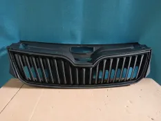 Решетка радиатора Skoda Rapid 1 2012 5JA8536689B9