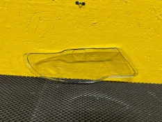 Стекло фары Volkswagen Touareg 1 2007-2010 7P19410331, левое