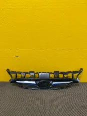 Решетка радиатора Hyundai Solaris 2010-2014 JH02ACT11007