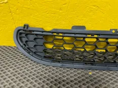 Решетка бампера Hyundai Santa Fe 2018-2023 JH02STF19017