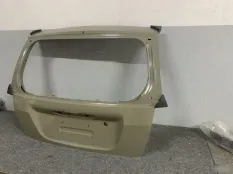 Крышка багажника Hyundai Getz 2002 737001C210