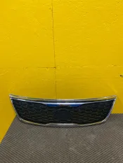 Решетка радиатора Kia Sorento 2012-2020 JH03SRT12007