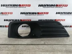 Решетка ПТФ передняя левая Ford Focus 2 ХЕТЧБЭК 5D