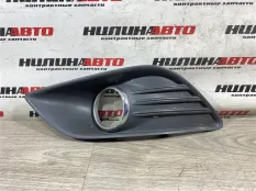 Решетка ПТФ передняя левая Ford Focus 2 ХЕТЧБЭК 5D