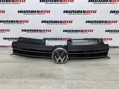 Решетка радиатора Golf 6 5K0853651AMZLL