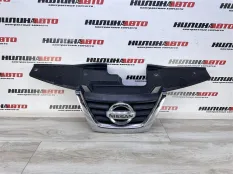 Решетка радиатора Nissan Juke дeфeкт 620701KA6A