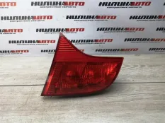 Фонарь в крышку багажника правый Audi A4 B7