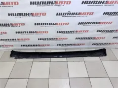 Накладка правого порога Nissan Juke 768501KA6A