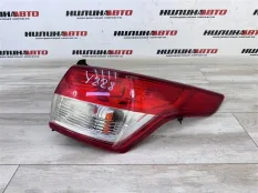 Фонарь задний правый Ford Kuga 2 1923704