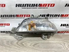 Поворотник правый Mazda 3 BM B45A51350A