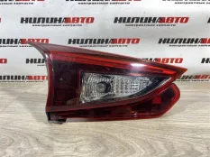 Фонарь задний левый Mazda 3 Bm в крышку багажника