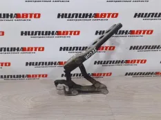 Петля капота правая Octavia A5 1Z0823302C