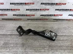 Петля капота правая Megane 2 8200468184