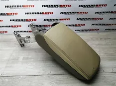 4F0864245 4F0864245E9K8  Подлокотник Audi A6 C6