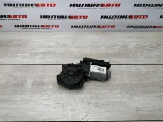 Мотор стеклоподъемника Kia Ceed 1 правый передний