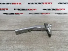 Петля капота левая Lancer 9 MN126933