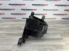 MF116300 Корпус печки Carisma