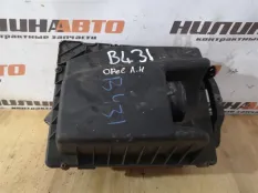 Корпус воздушного фильтра Opel Astra H 13273413