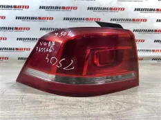 Фонарь задний левый Passat B7 3AE945095F