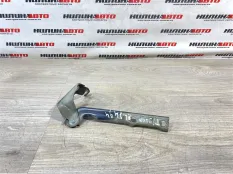 Петля капота левая Tiguan 1 5N0823301A