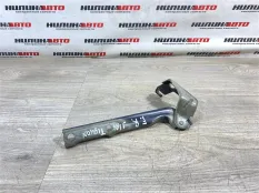 Петля капота правая Tiguan 1 5N0823302A