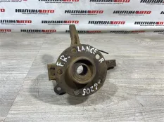 Кулак Lancer 10 правый поворотный