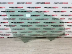 Стекло передней правой двери Focus 3 1742301