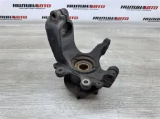 Кулак Mazda 3 BL правый оригинал