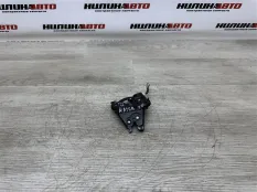 BBW156820 Замок крышки багажника Mazda 3 BL седан