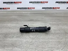 Форсунка омывателя фары Mercedes W211 правая