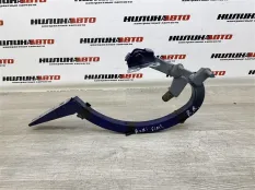 8W5827302A Петля крышки багажника Audi A4 зад прав