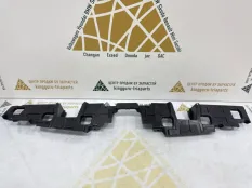 Кронштейн решетки радиатора Changan CS35 Plus 2018-2021 2803166BQ21
