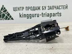 Кронштейн замка двери Opel Astra 2013 14096201 J P10 5D РЕСТАЙЛИНГ A14XER, передний левый