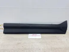 Молдинг двери Volvo XC40 2017-2022 31448317 XZ, передний правый